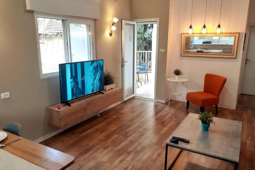Magical Apartment Close To The Baha'I Gardens Хайфа Екстериор снимка